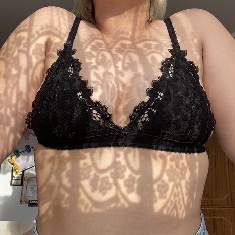 Nacktes geleaktes OnlyFans-Foto von Urgirlfromnzl