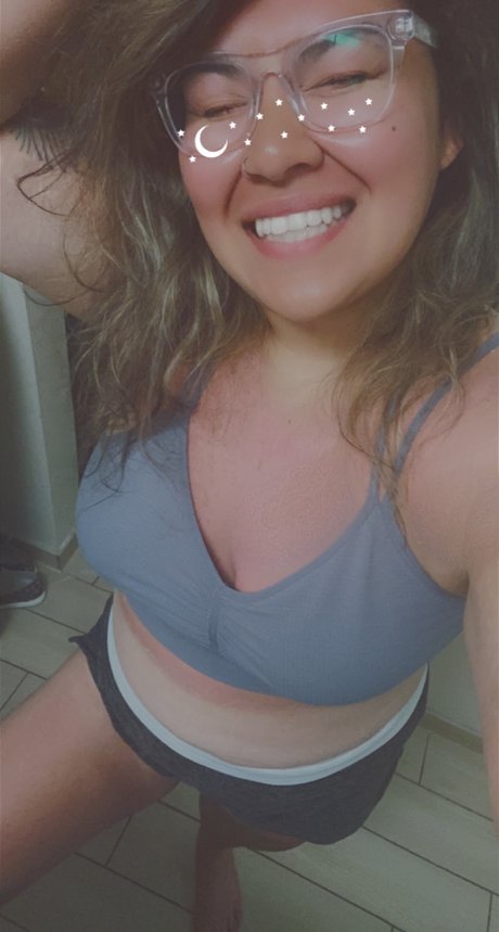 Nacktes geleaktes OnlyFans-Foto von Rain