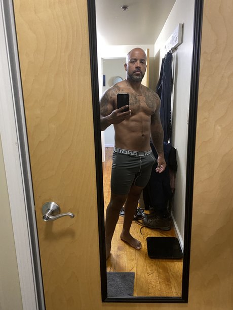Nacktes geleaktes OnlyFans-Foto von Will