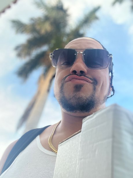 Nacktes geleaktes OnlyFans-Foto von Shine