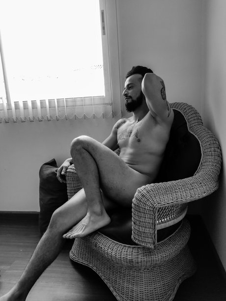 Nacktes geleaktes OnlyFans-Foto von Senses Place