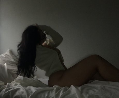 Nacktes geleaktes OnlyFans-Foto von Stacys Mom