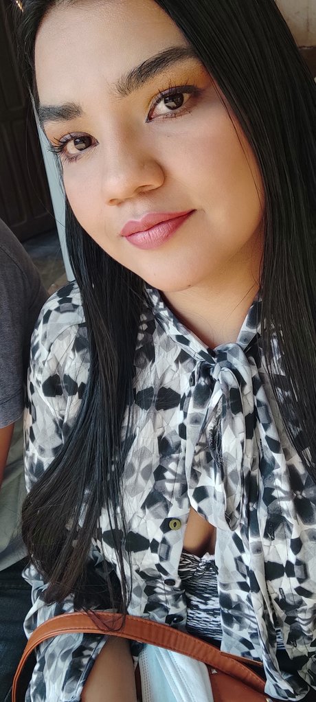 Nacktes geleaktes OnlyFans-Foto von Sheyl