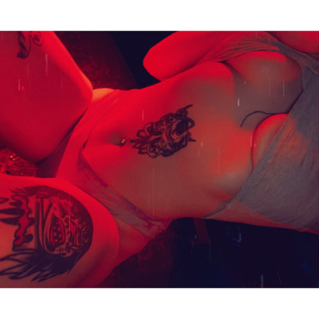 Nacktes geleaktes OnlyFans-Foto von Pixie 