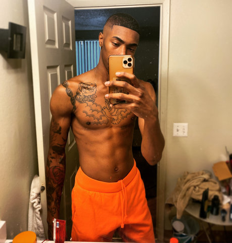 Nacktes geleaktes OnlyFans-Foto von Von Miguel 