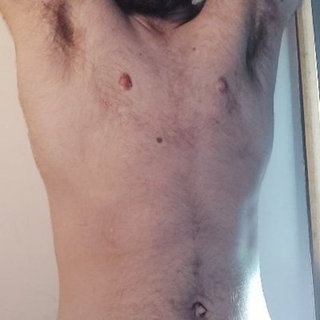 Nacktes geleaktes OnlyFans-Foto von Trans Boy