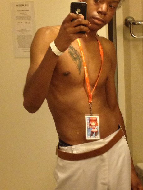 Nacktes geleaktes OnlyFans-Foto von Tj Abrams