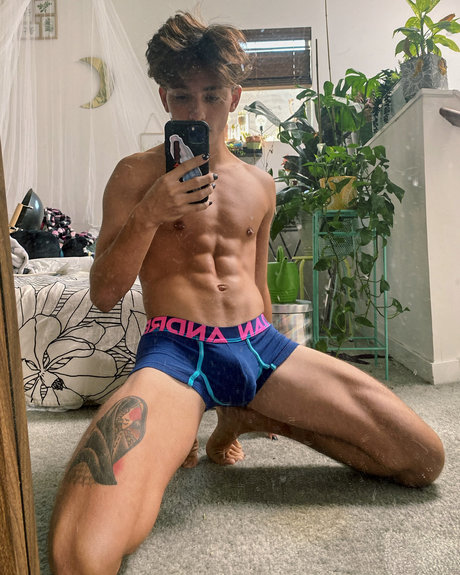 Nacktes geleaktes OnlyFans-Foto von Will
