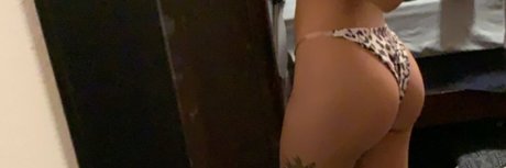 Nacktes geleaktes OnlyFans-Foto von Julie