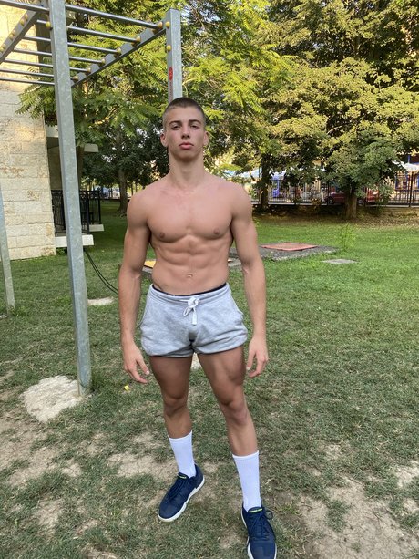 Nacktes geleaktes OnlyFans-Foto von Valentin Bonev