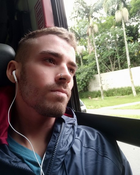 Nacktes geleaktes OnlyFans-Foto von Wesley Alex