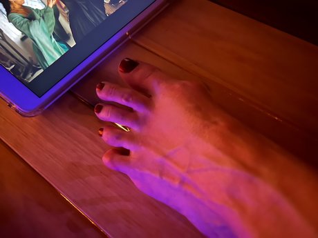 Nacktes geleaktes OnlyFans-Foto von Toemuch