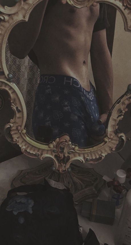 Nacktes geleaktes OnlyFans-Foto von Theblueyedboy