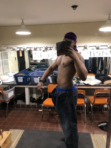 Nacktes geleaktes OnlyFans-Foto von Wavey J