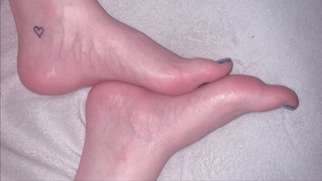 Nacktes geleaktes OnlyFans-Foto von Porcelain Paws