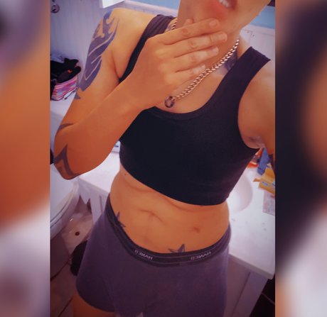 Nacktes geleaktes OnlyFans-Foto von Roman Woods