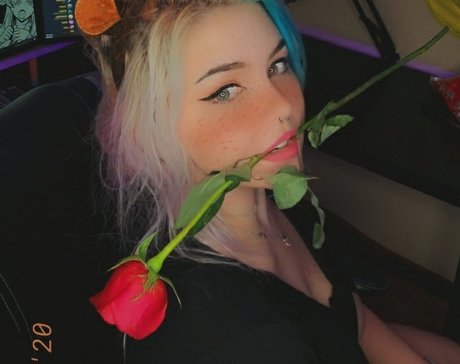 Nacktes geleaktes OnlyFans-Foto von Paliza