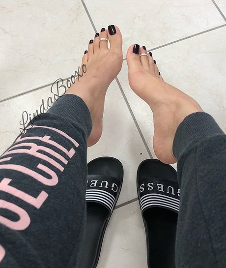 Nacktes geleaktes OnlyFans-Foto von Lindabooxo