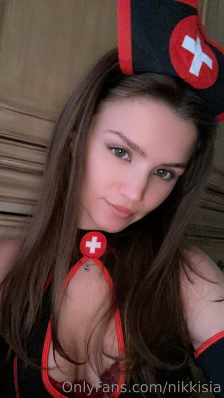 Nacktes geleaktes OnlyFans-Foto von Nikki Sia