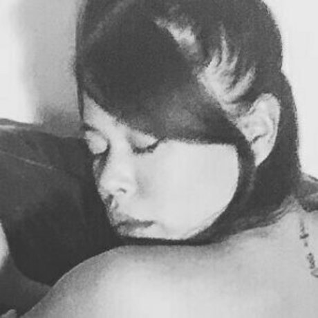 Nacktes geleaktes OnlyFans-Foto von Stuffed Honey