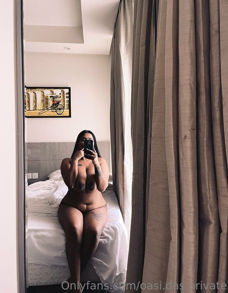 Nacktes geleaktes OnlyFans-Foto von Oasi Das