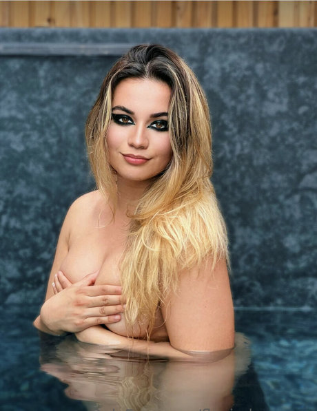Nacktes geleaktes OnlyFans-Foto von Flavia De Sousa