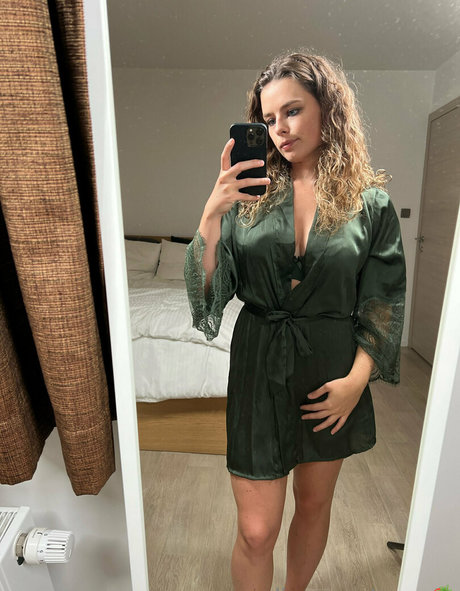 Nacktes geleaktes OnlyFans-Foto von Alinasweetness