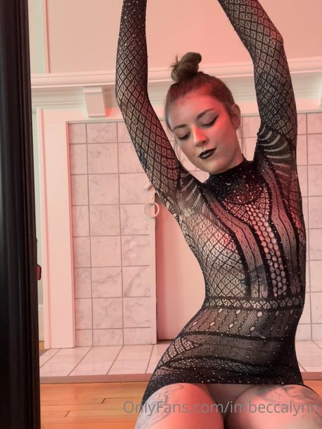 Nacktes geleaktes OnlyFans-Foto von Becca Lynn