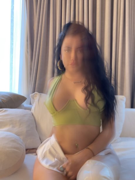 Nacktes geleaktes OnlyFans-Foto von Yahaira Yumi