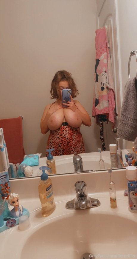 Nacktes geleaktes OnlyFans-Foto von Fierceified