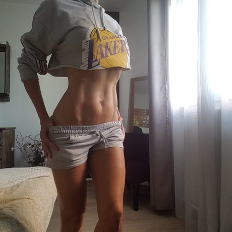 Nacktes geleaktes OnlyFans-Foto von Prunelle Fitgirl