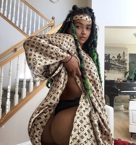 Nacktes geleaktes OnlyFans-Foto von Raychiel
