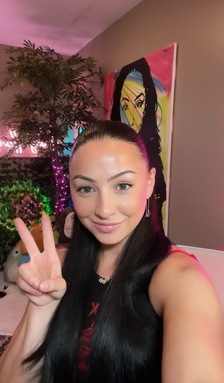 Nacktes geleaktes OnlyFans-Foto von Kat Corrao