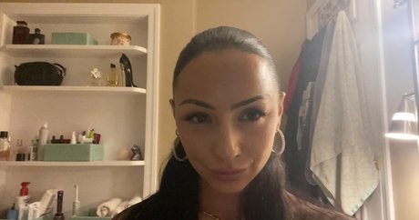 Nacktes geleaktes OnlyFans-Foto von Kat Corrao