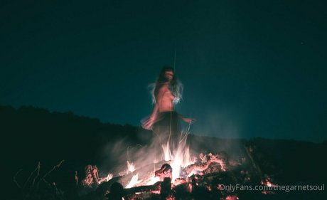 Nacktes geleaktes OnlyFans-Foto von Thegarnetsoul