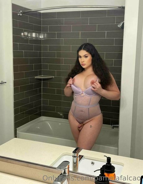 Nacktes geleaktes OnlyFans-Foto von Pamelafalcao