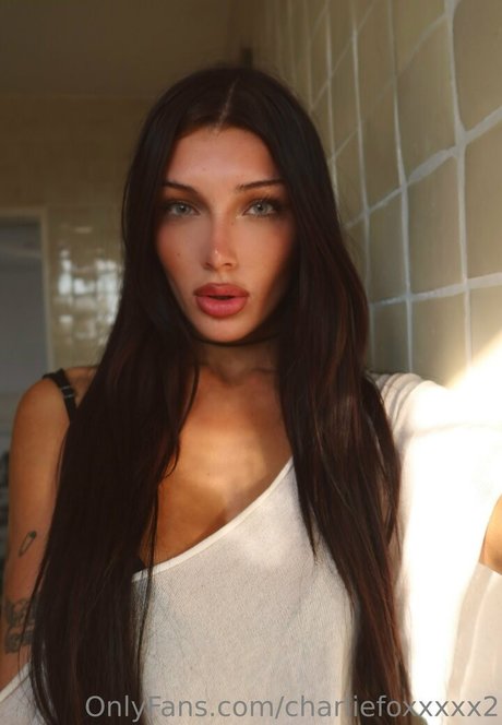Nacktes geleaktes OnlyFans-Foto von Charliefoxxxxx2