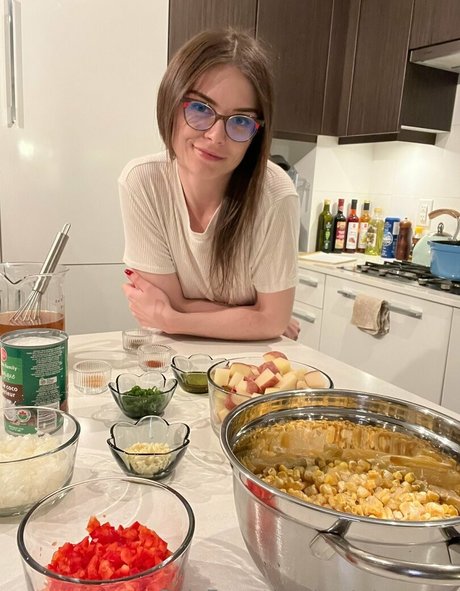 Tastytayxoxo