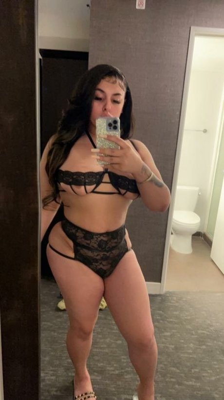 Nacktes geleaktes OnlyFans-Foto von Foreignb18
