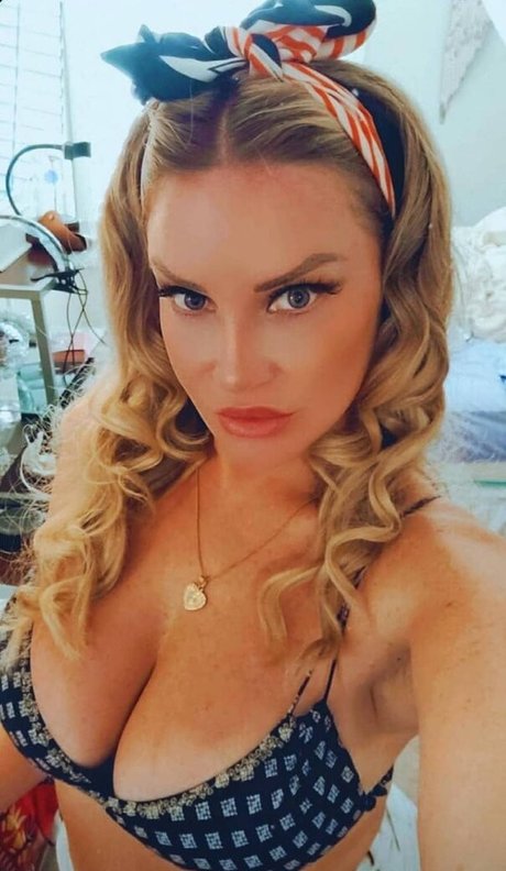 Nacktes geleaktes OnlyFans-Foto von Ninasttar