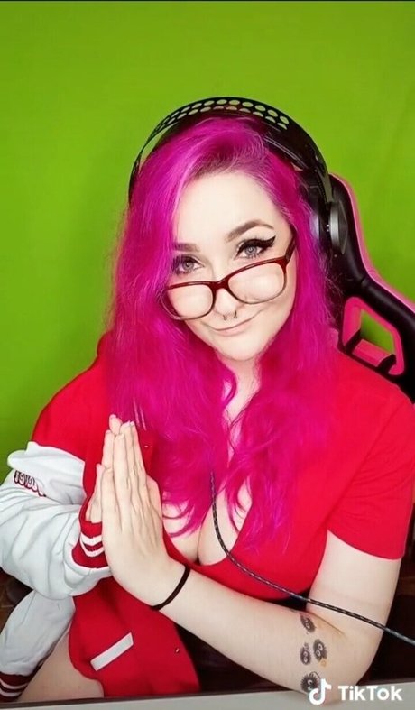 Nacktes geleaktes OnlyFans-Foto von Wzuia