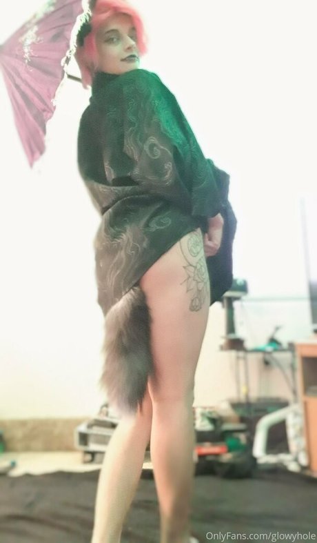 Nacktes geleaktes OnlyFans-Foto von Glowyhole