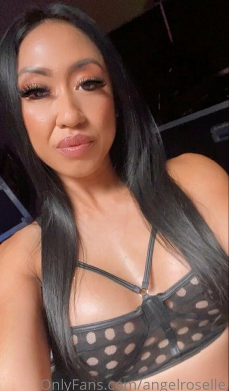 Nacktes geleaktes OnlyFans-Foto von Angelroselle