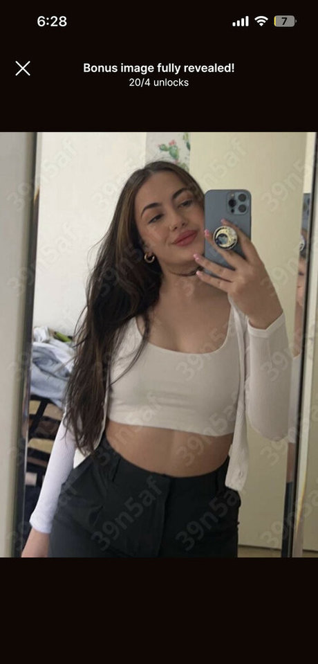 Nacktes geleaktes OnlyFans-Foto von Nourturki