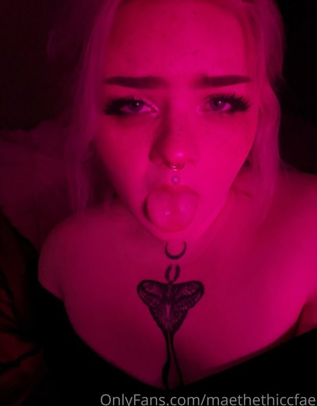 Nacktes geleaktes OnlyFans-Foto von Maethethiccfae