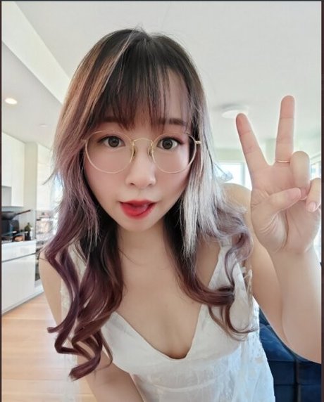 Nacktes geleaktes OnlyFans-Foto von Natsumiii