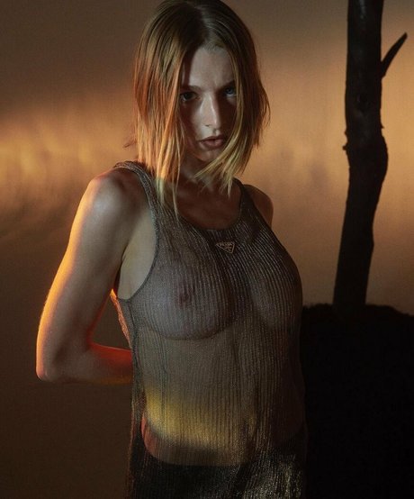 Nacktes geleaktes OnlyFans-Foto von Hunter Schafer