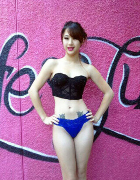 Nacktes geleaktes OnlyFans-Foto von Cafe Lu Girls