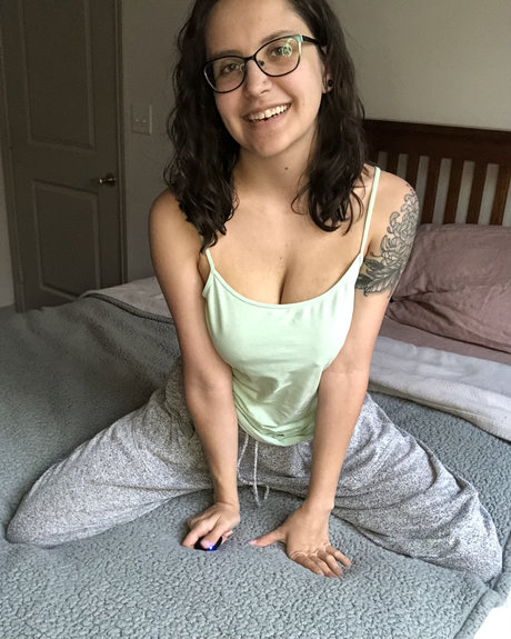 Nacktes geleaktes OnlyFans-Foto von Mommy Joy Free