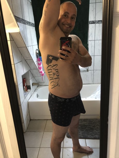Nacktes geleaktes OnlyFans-Foto von Anthony